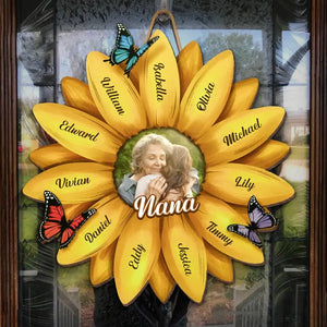 Custom Photo The World Best Nana - Family Personalized Custom Home Decor Wood Sign - House Warming Gift For Mom, Grandma