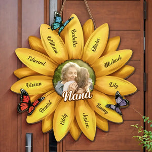 Custom Photo The World Best Nana - Family Personalized Custom Home Decor Wood Sign - House Warming Gift For Mom, Grandma