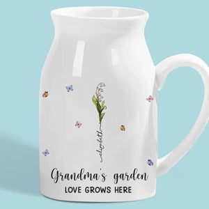 A Garden Of Love Grows In A Grandmother's Heart - Family Personalized Custom Home Decor Flower Vase - Mother's Day, House Warming Gift For Mom, Grandma