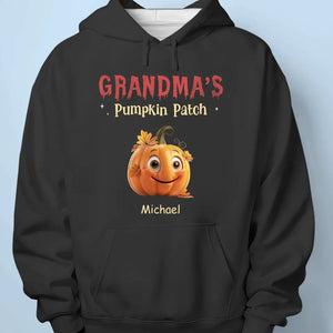 Grandmas Know Just How To Tell Spooky Stories - Family Personalized Custom Unisex T-shirt, Hoodie, Sweatshirt - Halloween Gift For Mom, Grandma